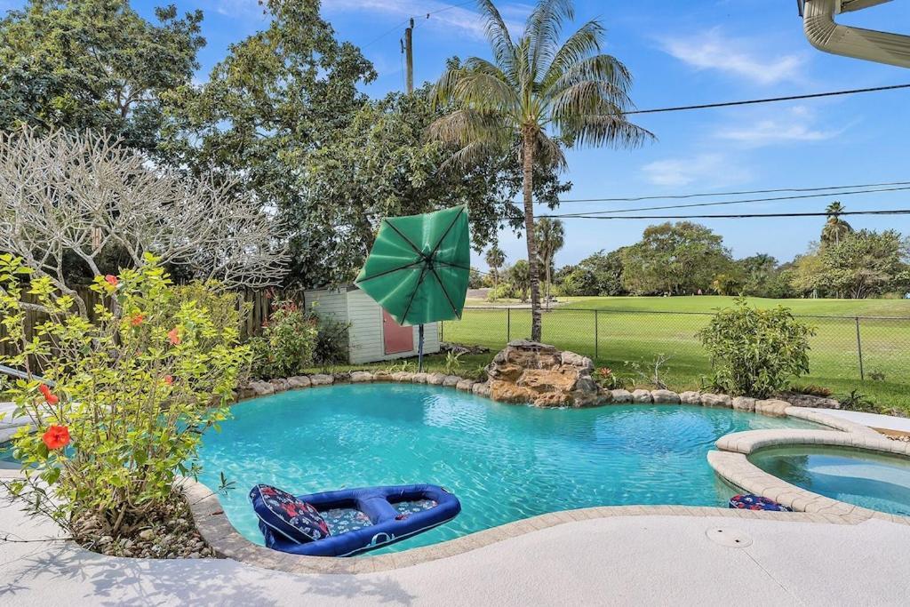 Pool Heat I Firepit And Bbq I 75"Tv I Foosball I 581Mbps Cooper City Bagian luar foto